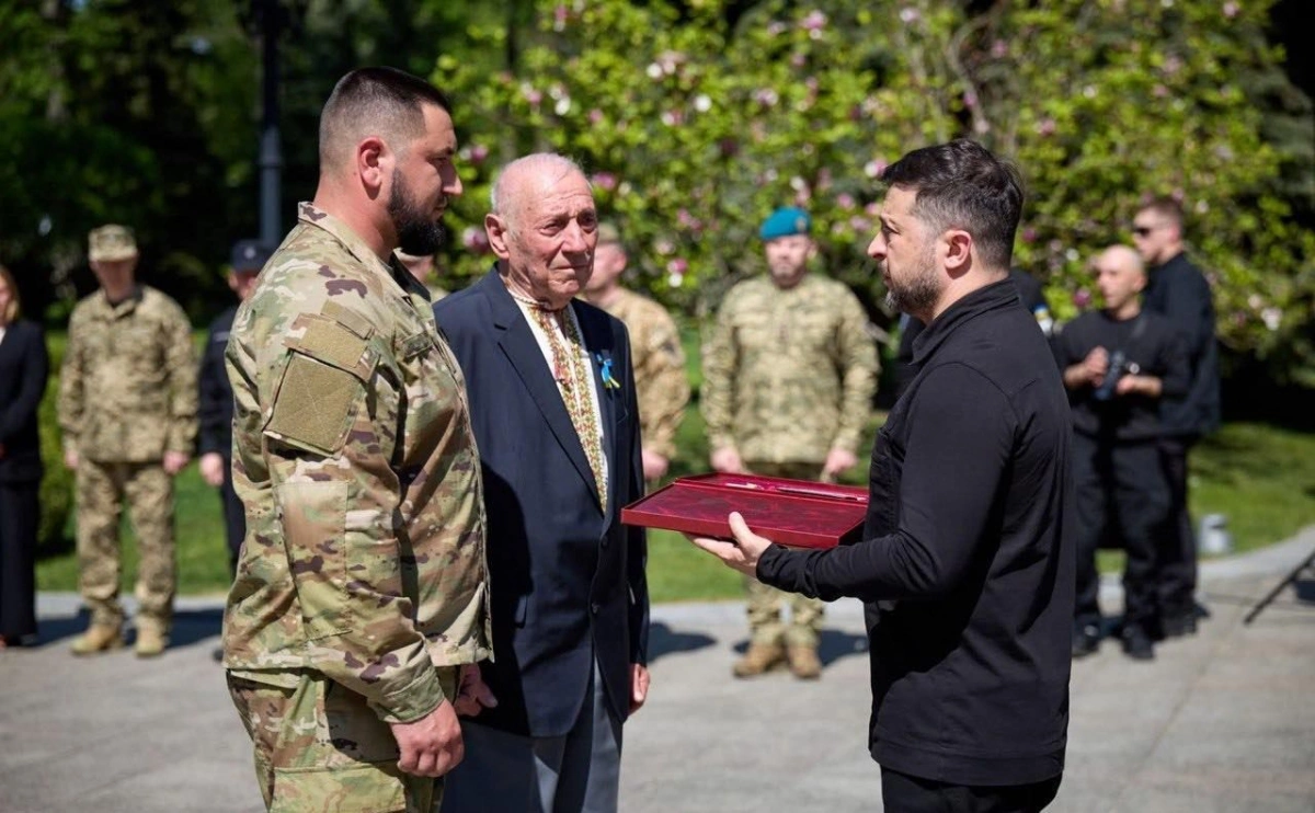 Герой «Карпатської Січі»: у Києві родині Олега Куцина вручили «Золоту Зірку»