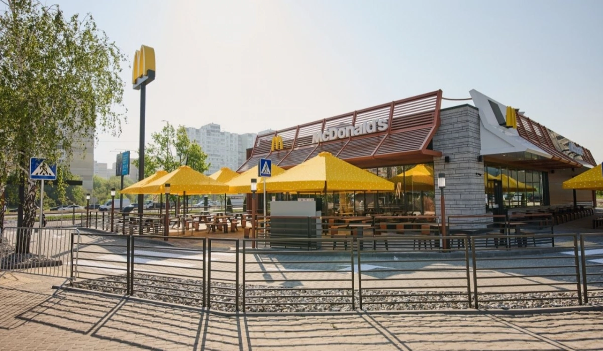На лівому березі Києва відкрився новий McDonald’s: адреса та графік роботи