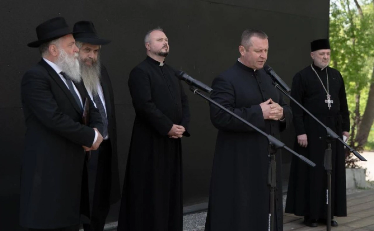 У «Бабиному Яру» вшанували Праведників України: паралелі між Другою світовою та сучасною війною