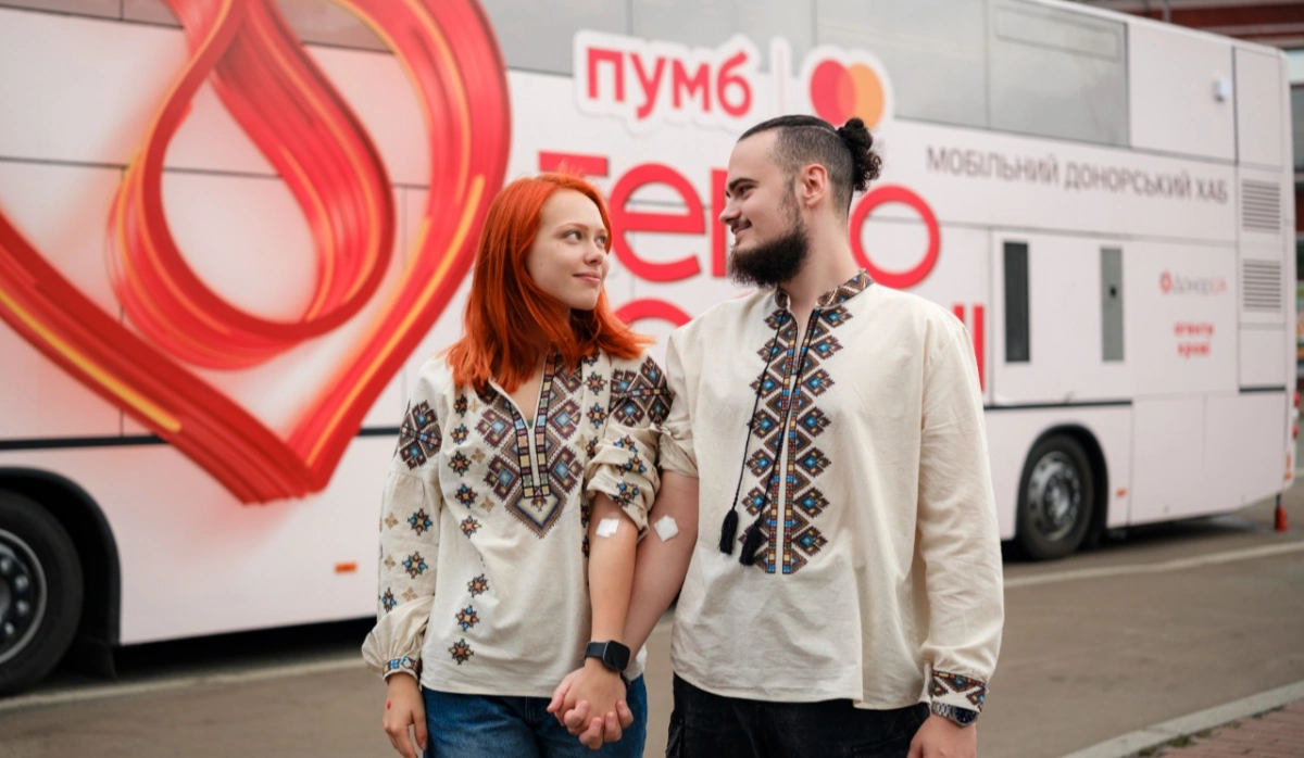 У Києві до Дня вишиванки проведуть мобільну донацію крові «Теплокровні» біля Музею Гончара