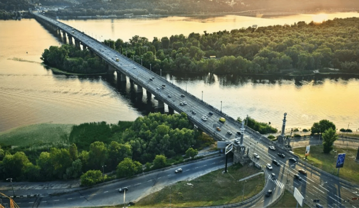 Глибина Дніпра в Києві: де річка наймілкіша і які ділянки сягають 19 метрів