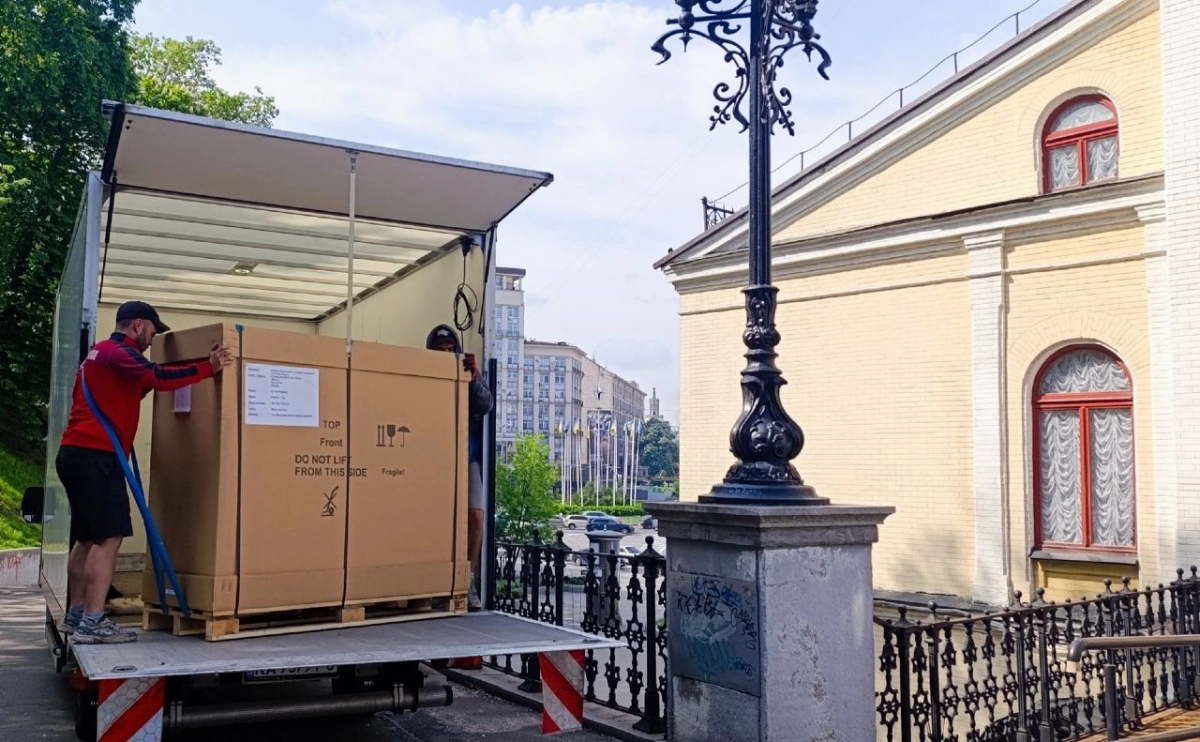 Нацфілармонія України отримала новий першокласний інструмент для репетицій і виступів