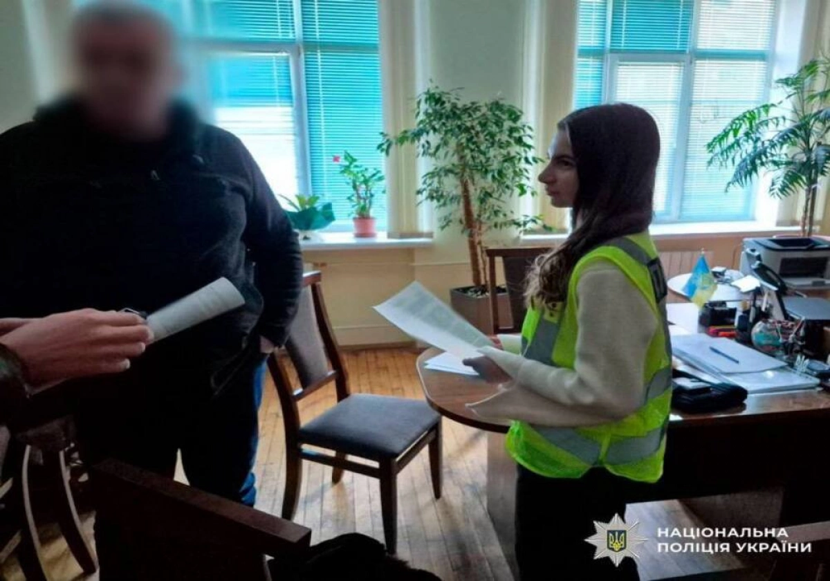 У Києві чиновника Подільської РДА підозрюють у невиплаті понад 425 тис. грн дітям-сиротам