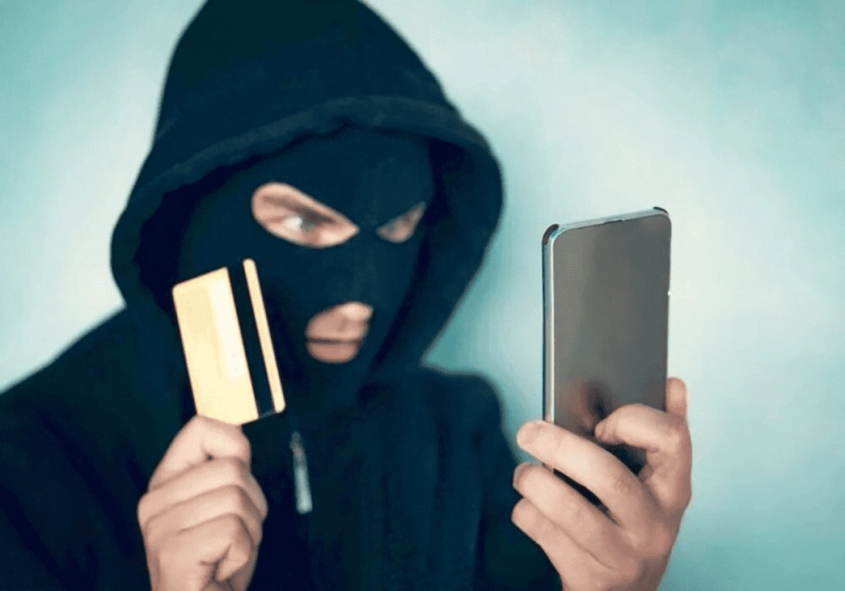 «Ви купували ліки з РФ»: шахраї лякають киян дзвінками від СБУ