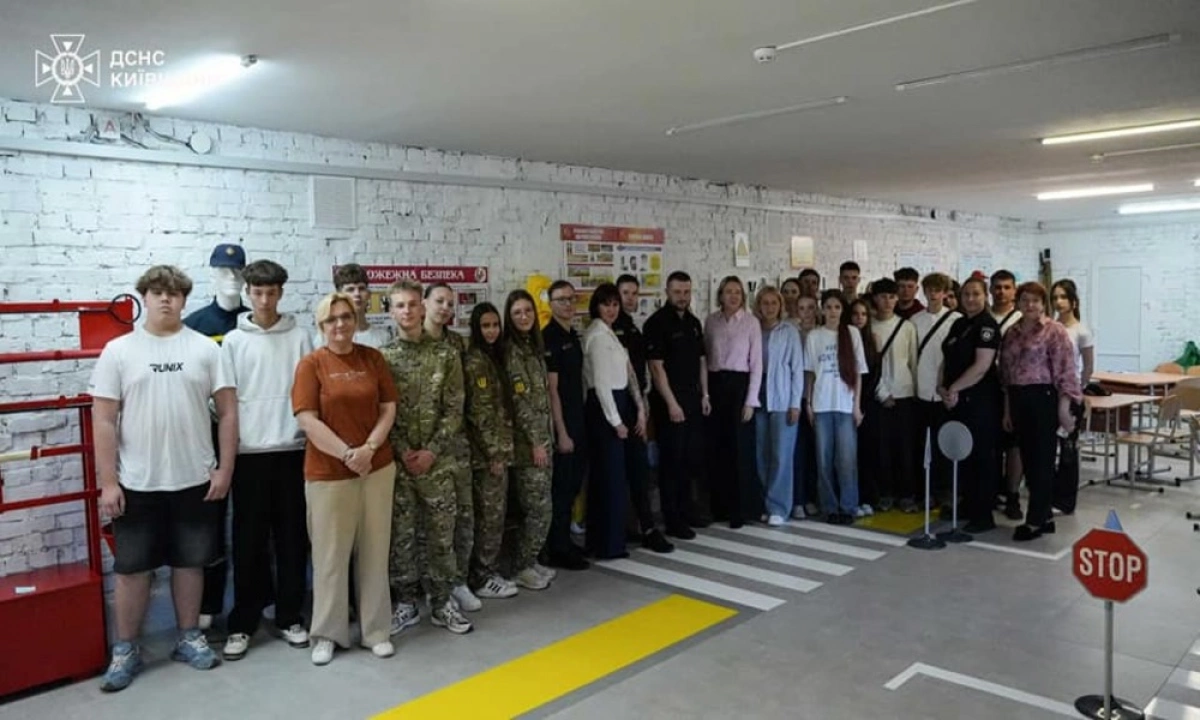 На Бориспільщині відкрили «Клас безпеки»: дітей навчатимуть мінній безпеці, ПДР і домедичній допомозі