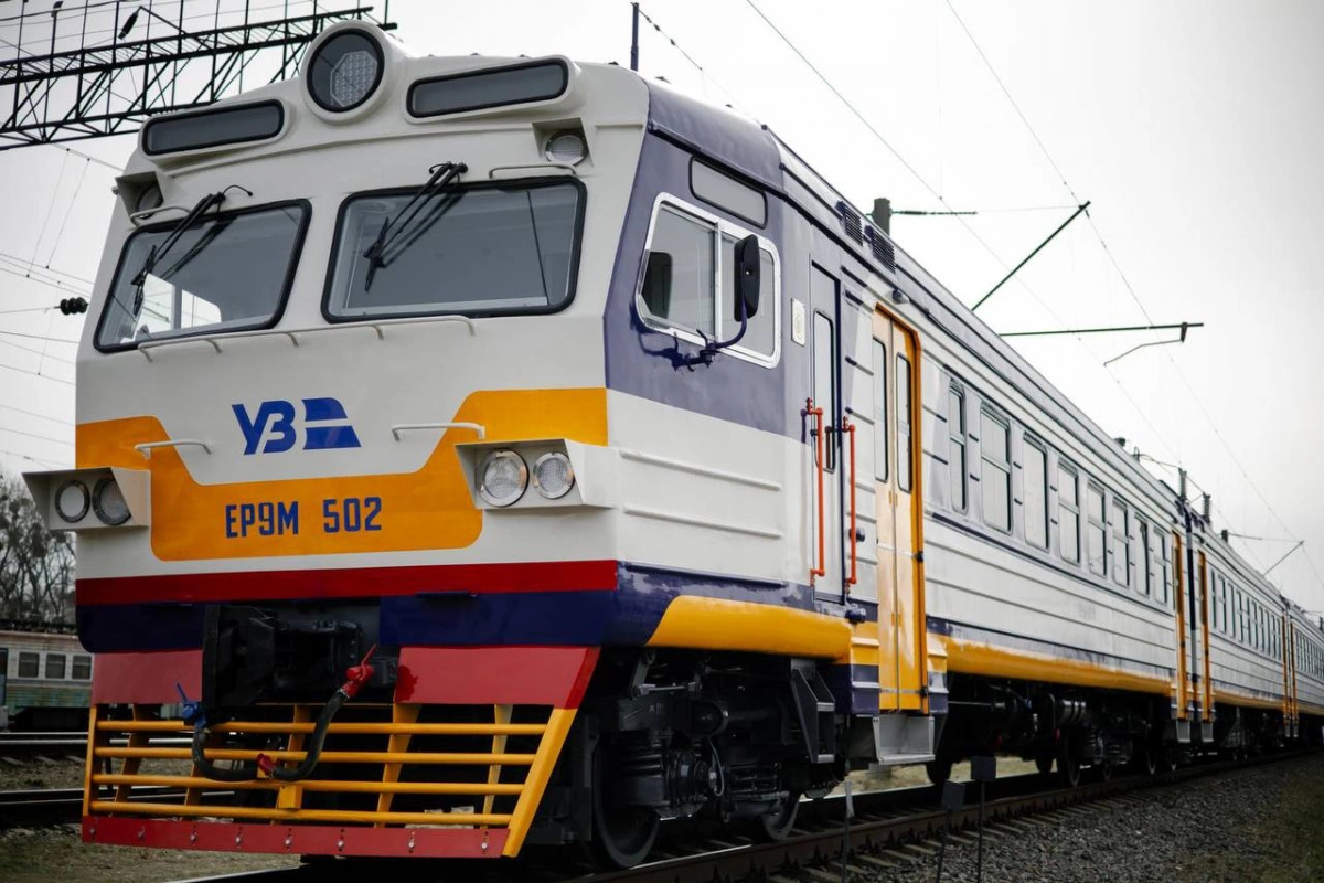 Укрзалізниця запускає модернізовані електропоїзди з кондиціонерами з Києва та Львова