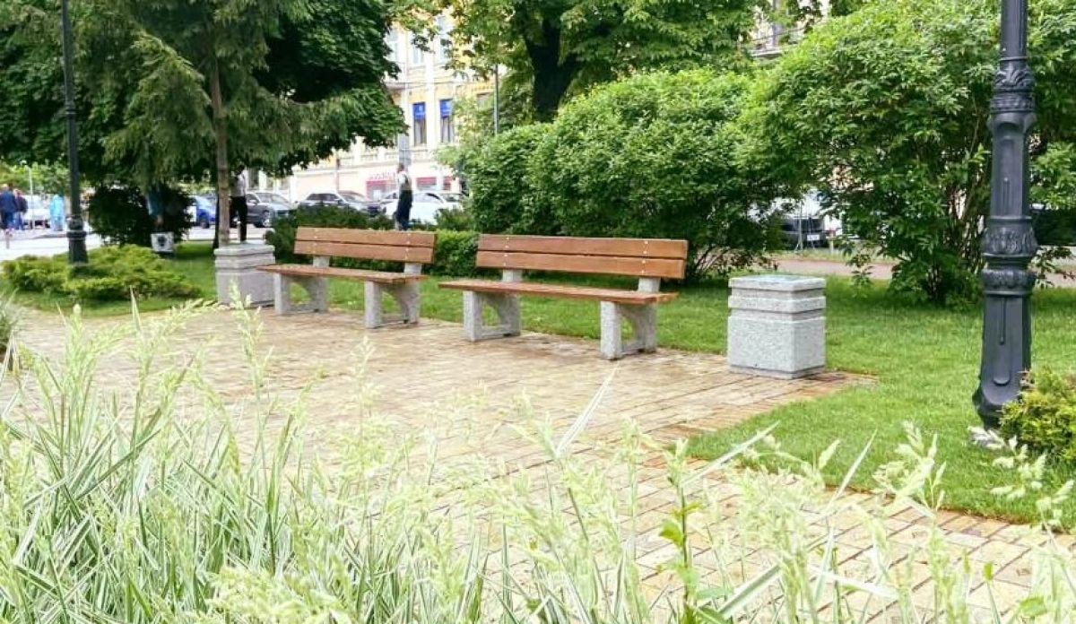 До Дня Києва у центрі столиці повністю оновили сквер «Золотоворітський»