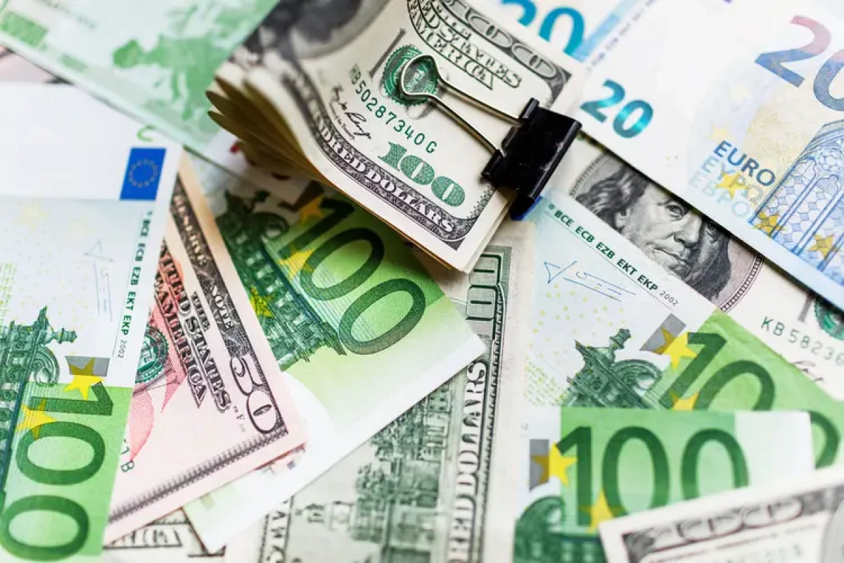 Курс валют у Києві на 1 червня: де найвигідніше купити та продати долари й євро