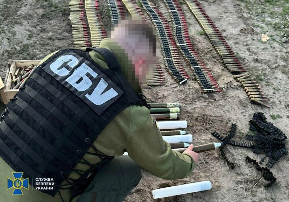 На Київщині та в інших регіонах ліквідували канали збуту трофейної зброї — СБУ