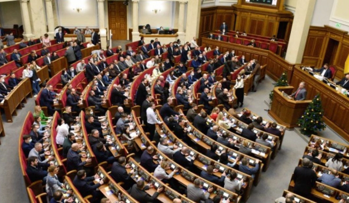 Зарплати нардепів зросли майже на 20% за п’ять років: скільки отримують депутати Ради