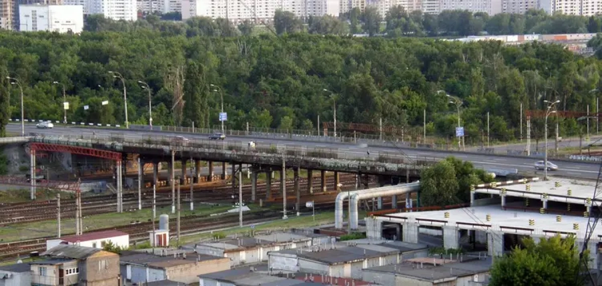 У Києві реконструюють шляхопровід на Харківському шосе: повернуть трамвайну колію