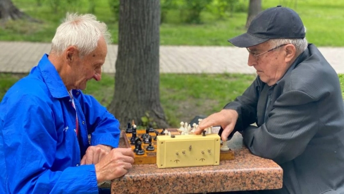 Шахи під відкритим небом: чому парк Шевченка став унікальним осередком гри в Києві