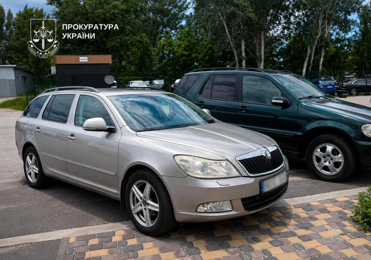 У Києві викрили продаж гуманітарних авто для ЗСУ: затримали 26-річного чоловіка