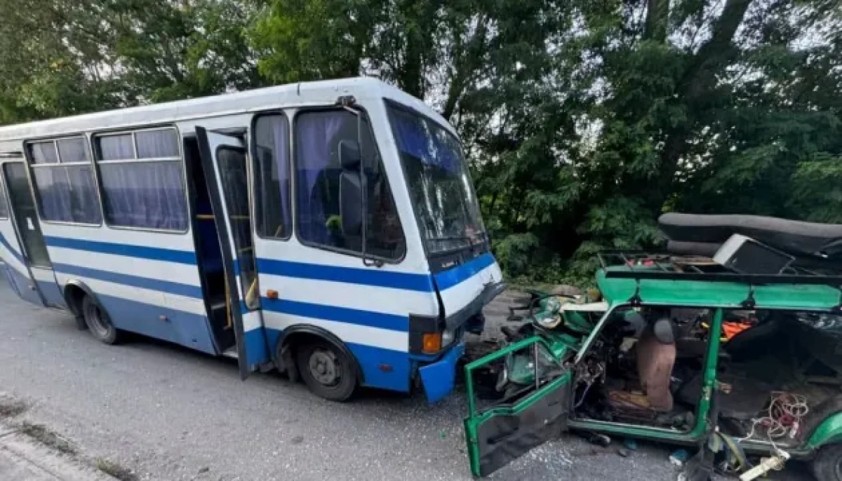 Смертельна ДТП у Броварах: загинули двоє дітей, семеро людей постраждали