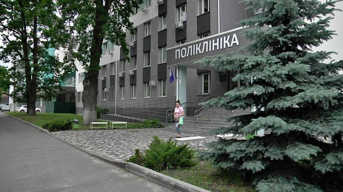 В Ірпені поліклініку оснастять СЕС до 150 кВт: як зміниться енергостійкість медзакладу
