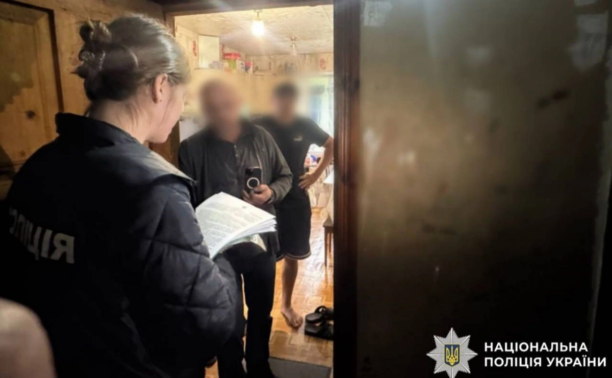 На Київщині викрили шахраїв, які видавали себе за фонди та ошукали людей на понад 1 млн грн
