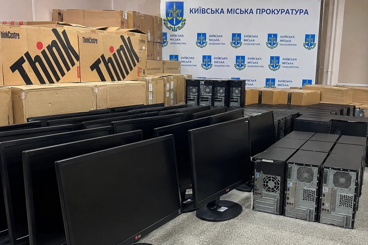 Техніку з шахрайських кол-центрів Києва передали на потреби ЗСУ