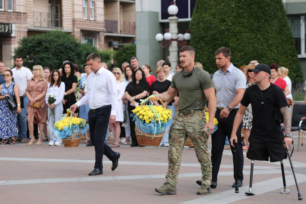 В Ірпені вшанували творців української державності перед Днем Конституції