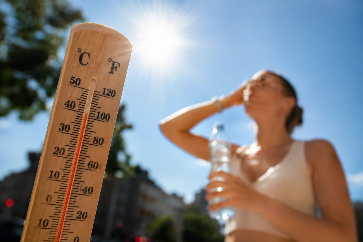 Як пережити спеку до +30°C: лікарка з Києва дала поради щодо безпеки влітку