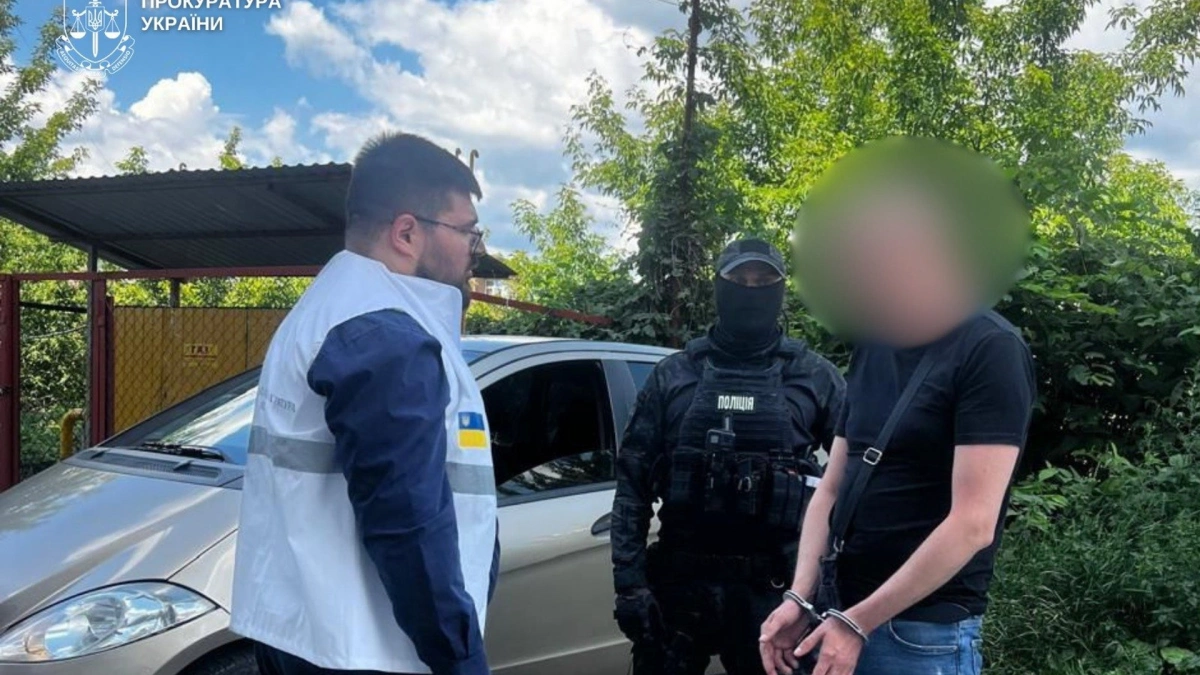 У Києві викрили дві схеми ухилення від служби за хабарі до $13 000 — подробиці