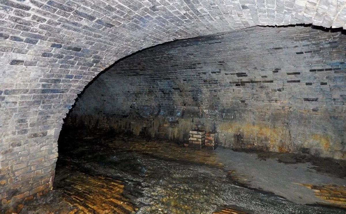 Під Подолом досі тече літописна річка Киянка: опублікували унікальні фото