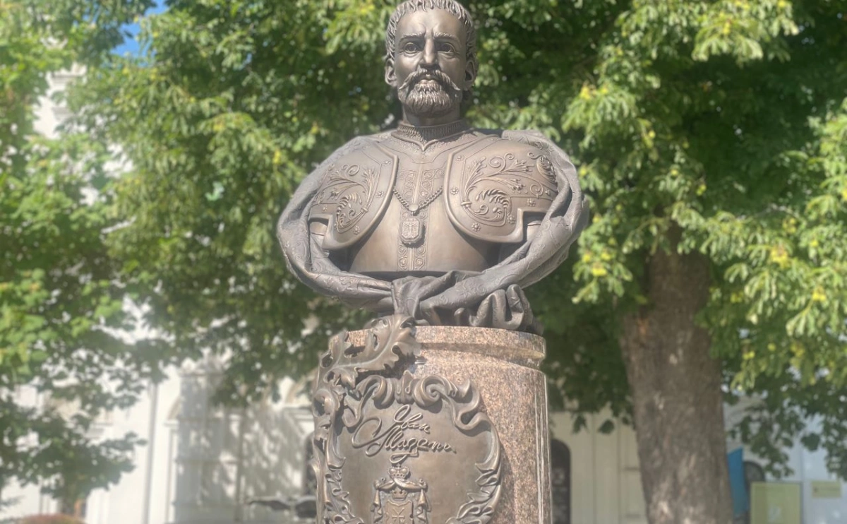 Кличко прокоментував встановлення пам’ятника Мазепі на місці Леніна