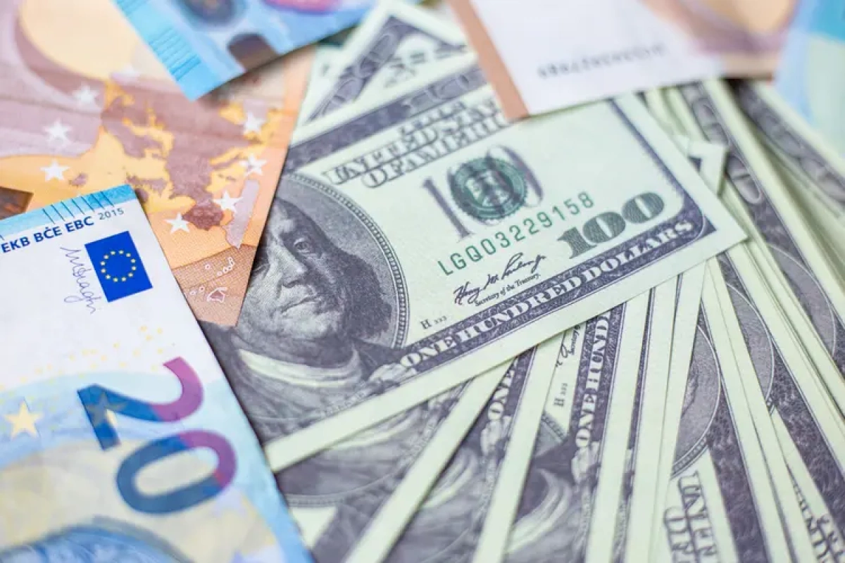 Курс валют у Києві 3 липня: де найвигідніше купити та продати долари й євро
