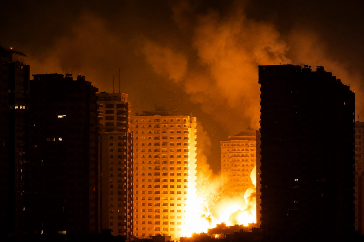 У Києві після нічної атаки вже п’ятеро постраждалих: у Дарницькому районі пошкоджені багатоповерхівки
