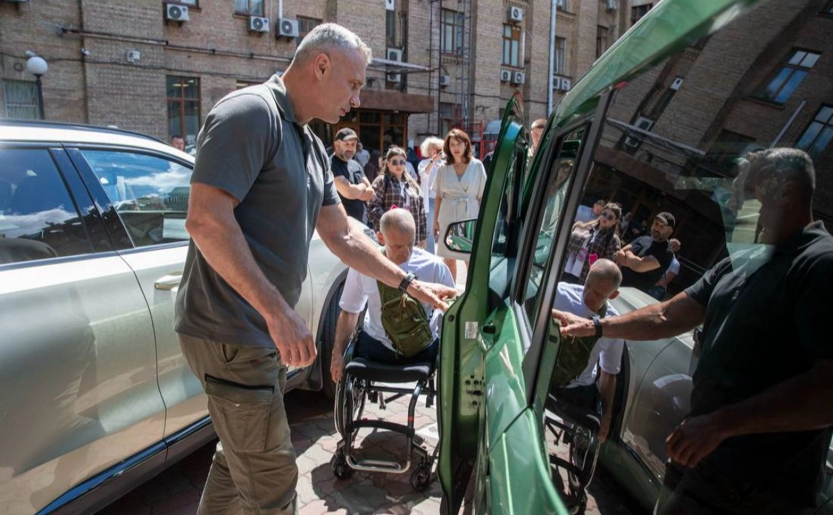 Київ першим в Україні почав компенсувати ветеранам вартість нових та вживаних авто