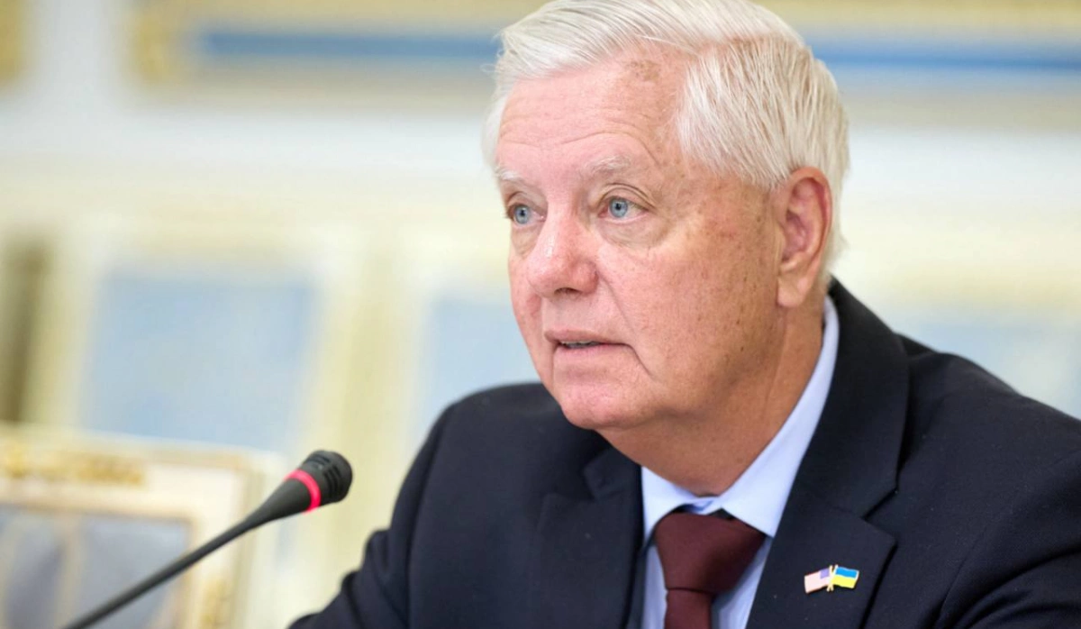 У Києві пропонують перейменувати вулицю Герцена на честь Ліндсі Грема