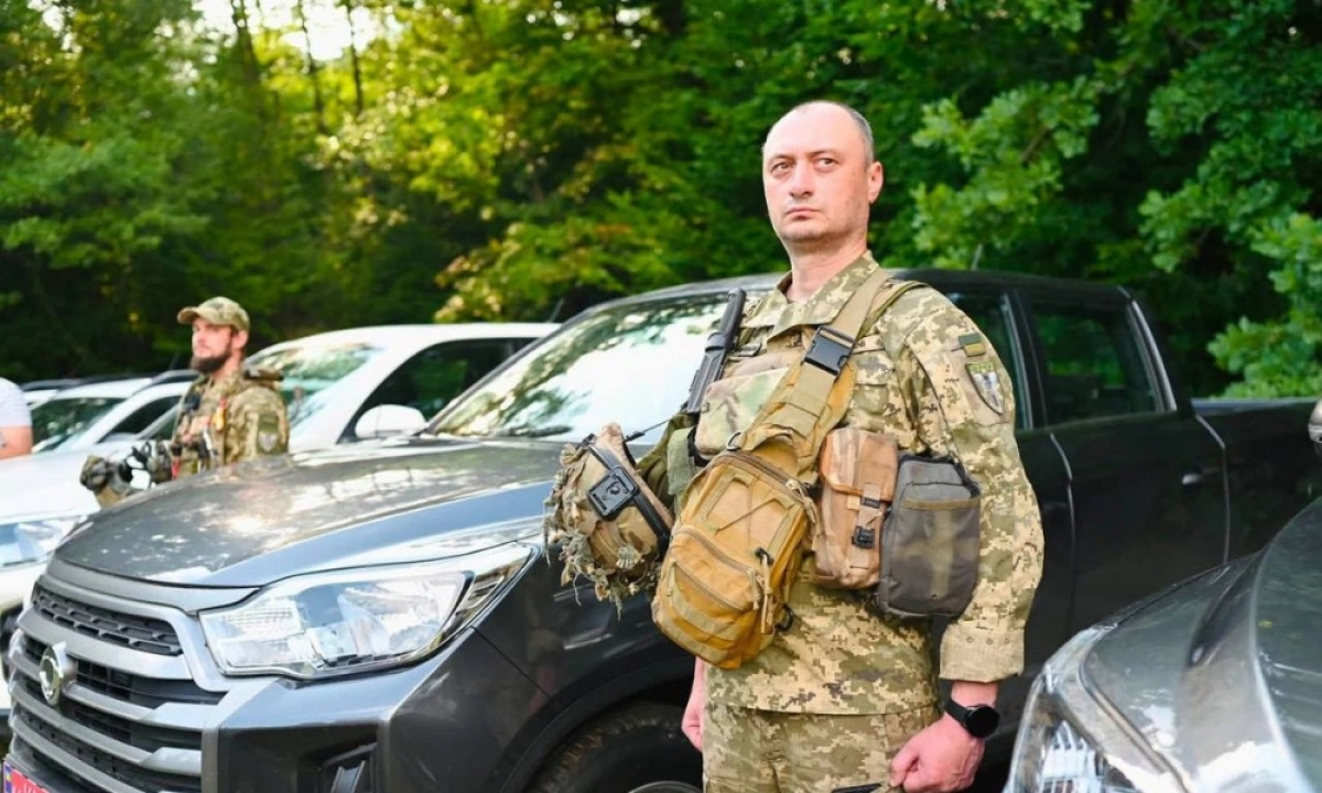 Бучанська громада передала 15 пікапів бійцям тероборони на Чернігівщині