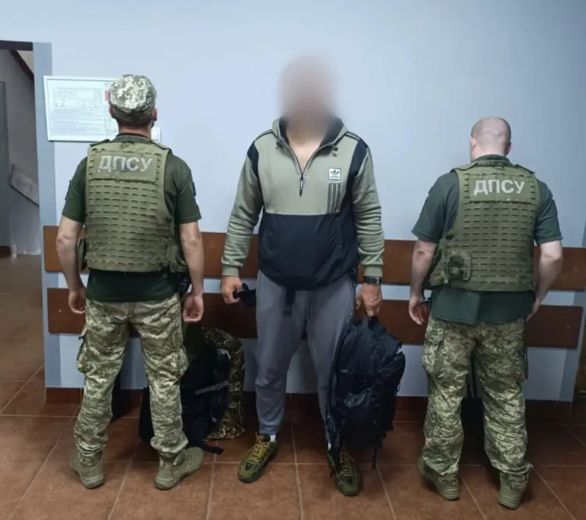 Киянин після року за кордоном повернувся через Карпати та потрапив до прикордонників
