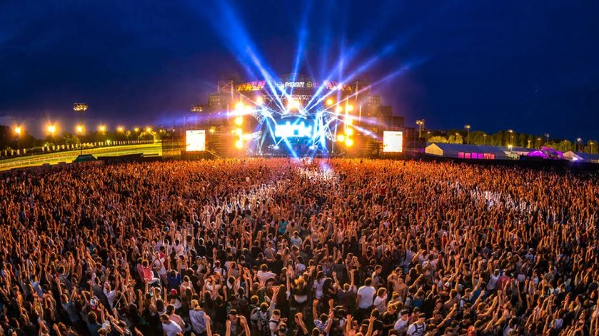 На Atlas Festival тисячі людей скандували «Федоров!»: відео з фестивалю ширяться мережею
