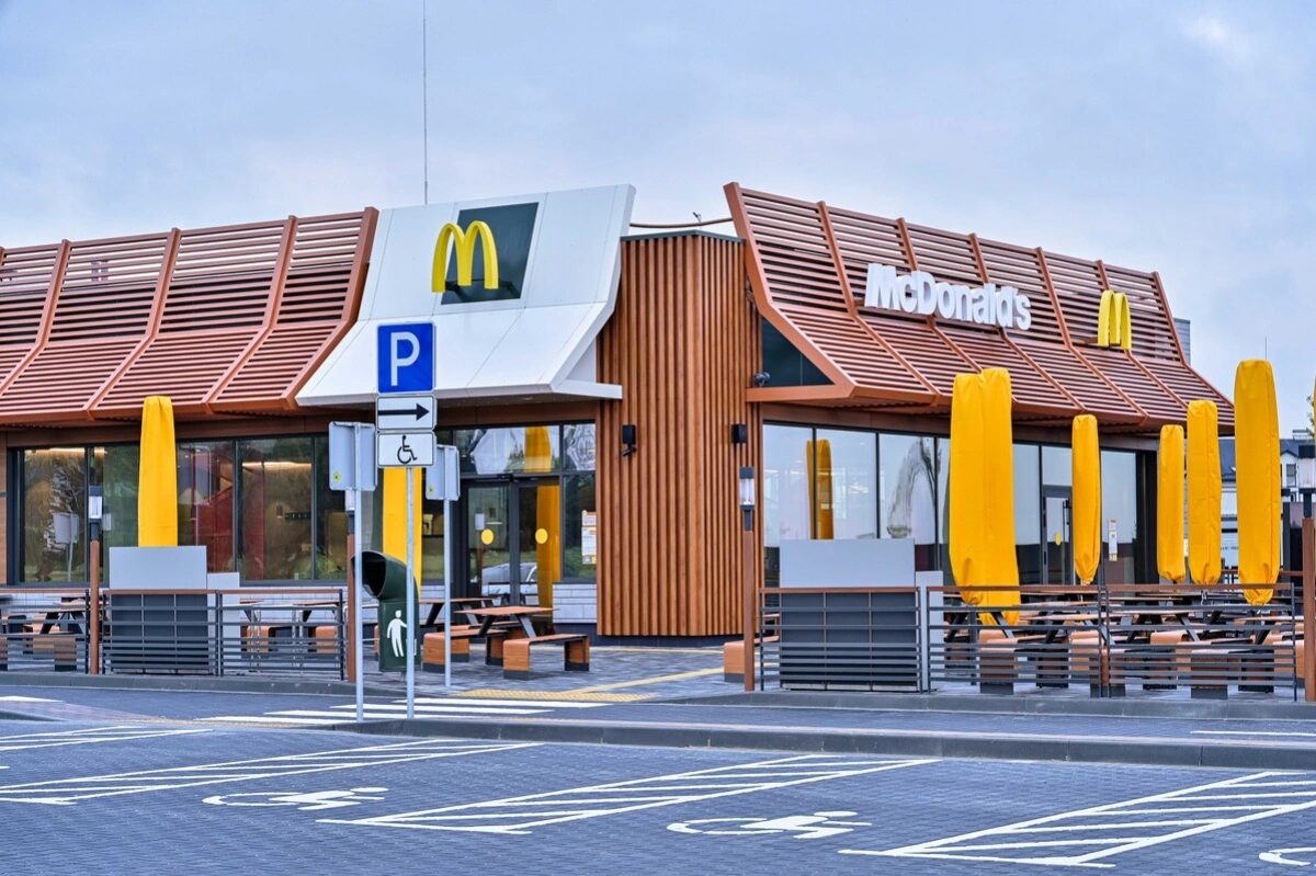 У McDonald’s з’явилися нові бургери «СВІЙ», крильця та картопля