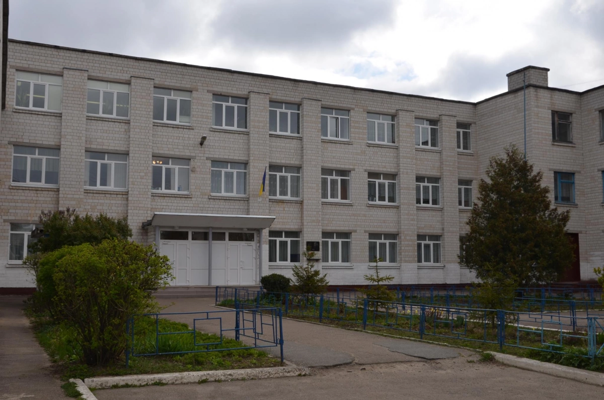 Ремонт ліцею у Вишневому за 7,6 млн грн викликав питання до кошторису й підрядника
