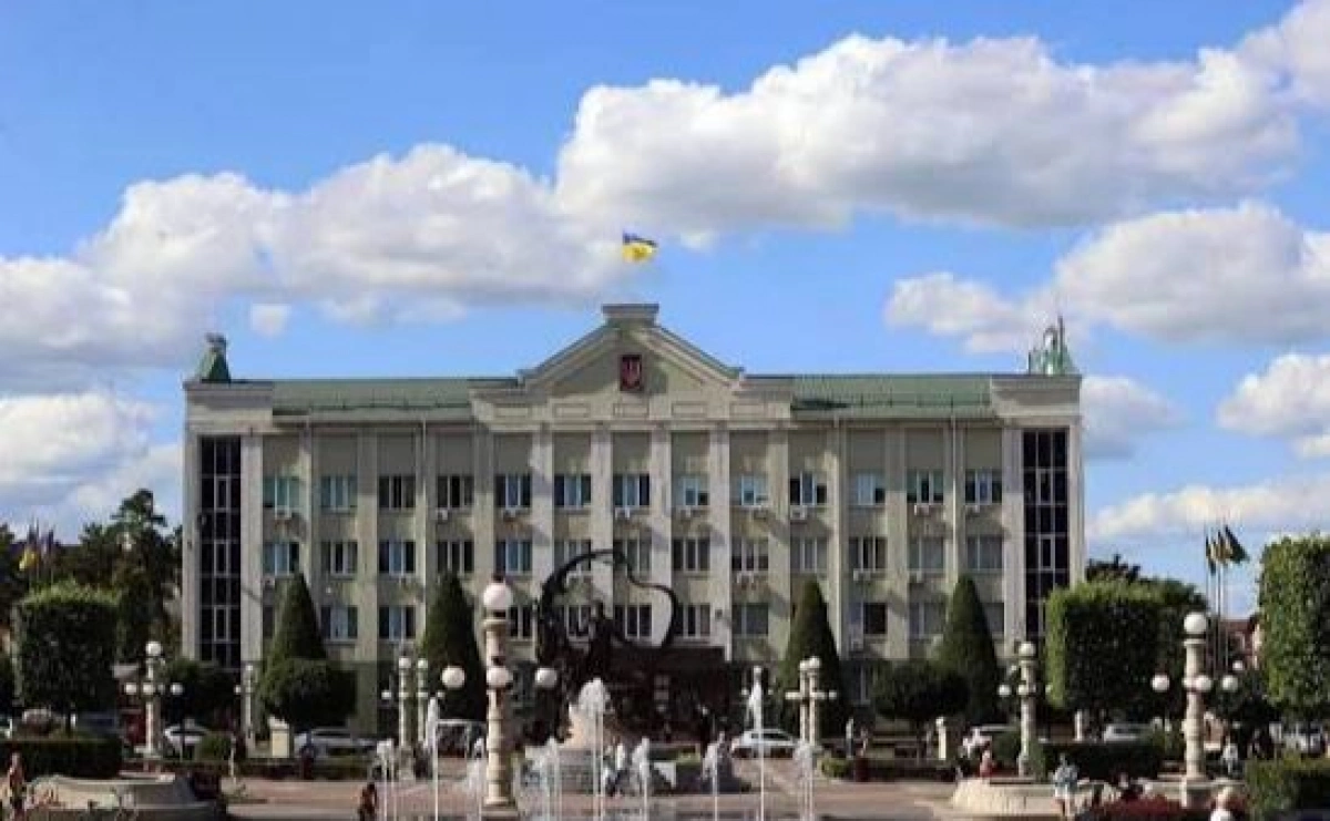 В Ірпені заборонили масові заходи після балістичного удару по Київщині