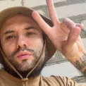 "Того дня мені дуже сильно пощастило": комік та військовий ЗСУ Віктор Розовий розповів про пережите на фронті