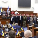 Скандал у Київраді: чому депутати блокують трибуну вдруге?