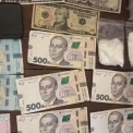 Суд у Києві: троє мешканців постачали наркотики до СІЗО в цукерках і бананах
