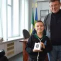 У Броварах люди з порушенням слуху отримали смартгодинники