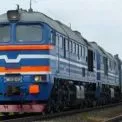 Потяг Київ–Чернівці зупинився біля Ірпінської набережної: пасажири йшли пішки