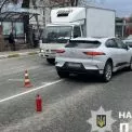 ДТП у Святопетрівському: водій Jaguar збив пішохода на червоне світло