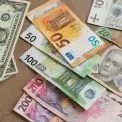 Курс валют на 9 квітня: що відбувається з доларом, євро та злотим