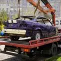 У Києві стартувала кампанія з прибрання покинутих автомобілів в Оболонському районі