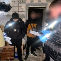 На Київщині чоловіка затримали за зберігання гранат та зброї