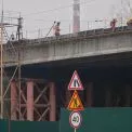 Видубичі: старий міст над залізницею нарешті ремонтують