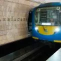 Ранковий хаос у Києві в метро через повітряну тривогу