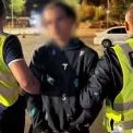 Зухвале пограбування біля метро в Києві: грабіжника вже покарали