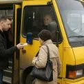 Київ підтримав безготівкову оплату проїзду в маршрутках: що це означає для пасажирів?