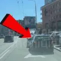 У Києві оштрафували водія BMW за зупинку на смузі для громадського транспорту